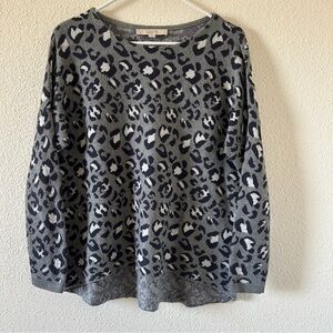 Loft Cheetah Drop Shoulder Sweater Pullover Women’s XS Gray Casual Cozy